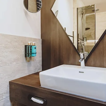 Otel Glemm By Avenida Superior & Residences 4*